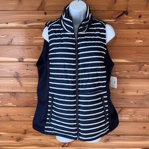 Stacie bundle NWT Maurices In Motion Quilted Sleeveless Vest Size Large